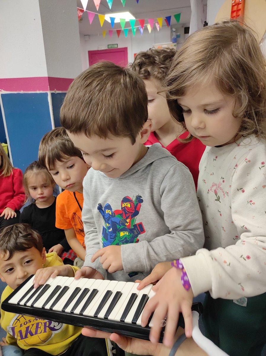 HHmusika tweet media