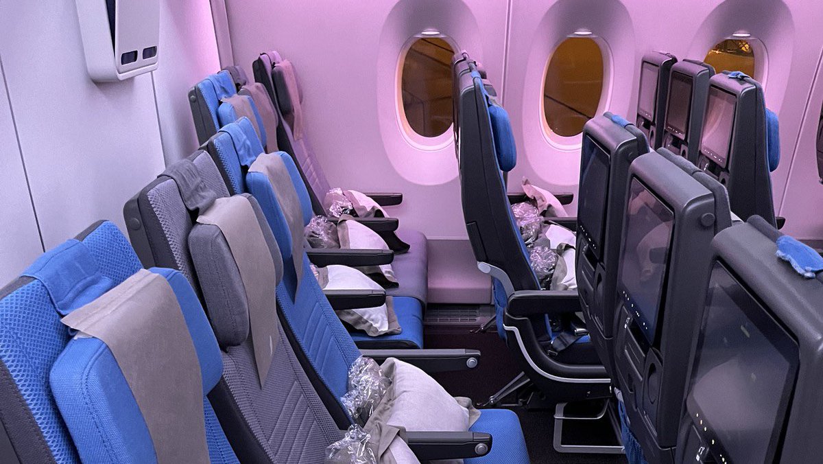 flight_report tweet picture
