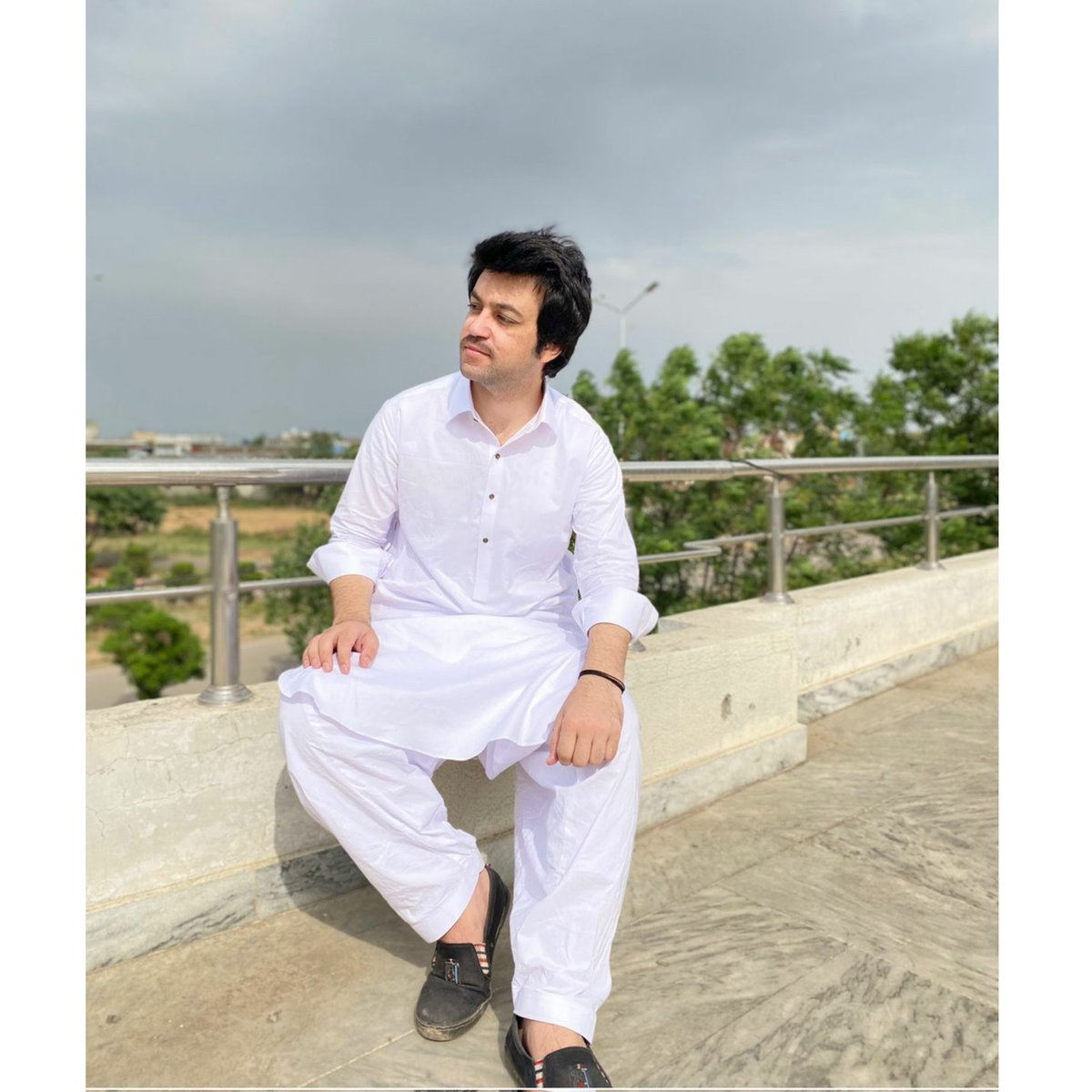Yasirkhandawar's tweet photo. #EidMubarak2022 ❤💥 https://t.co/ZamQJUgFNx
