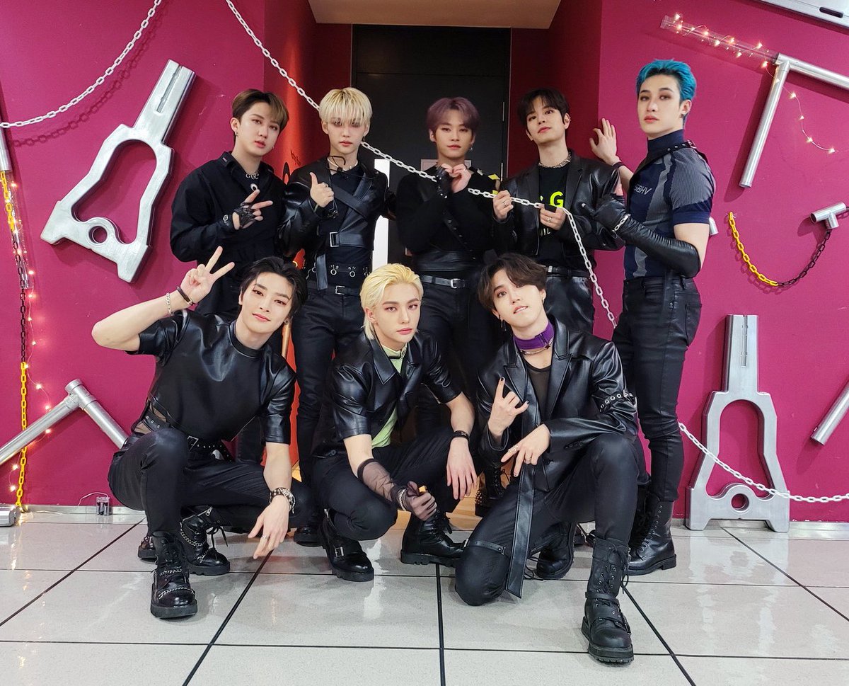 x6r_fy's tweet photo. Billboard Hot Trending Songs🌟

I love #MANIAC_SKZ     (#MANIAC )by #StrayKids     from the album #ODDINARY     and  I listening to this song everyday @Stray_Kids https://t.co/9LZ6DICdKA
