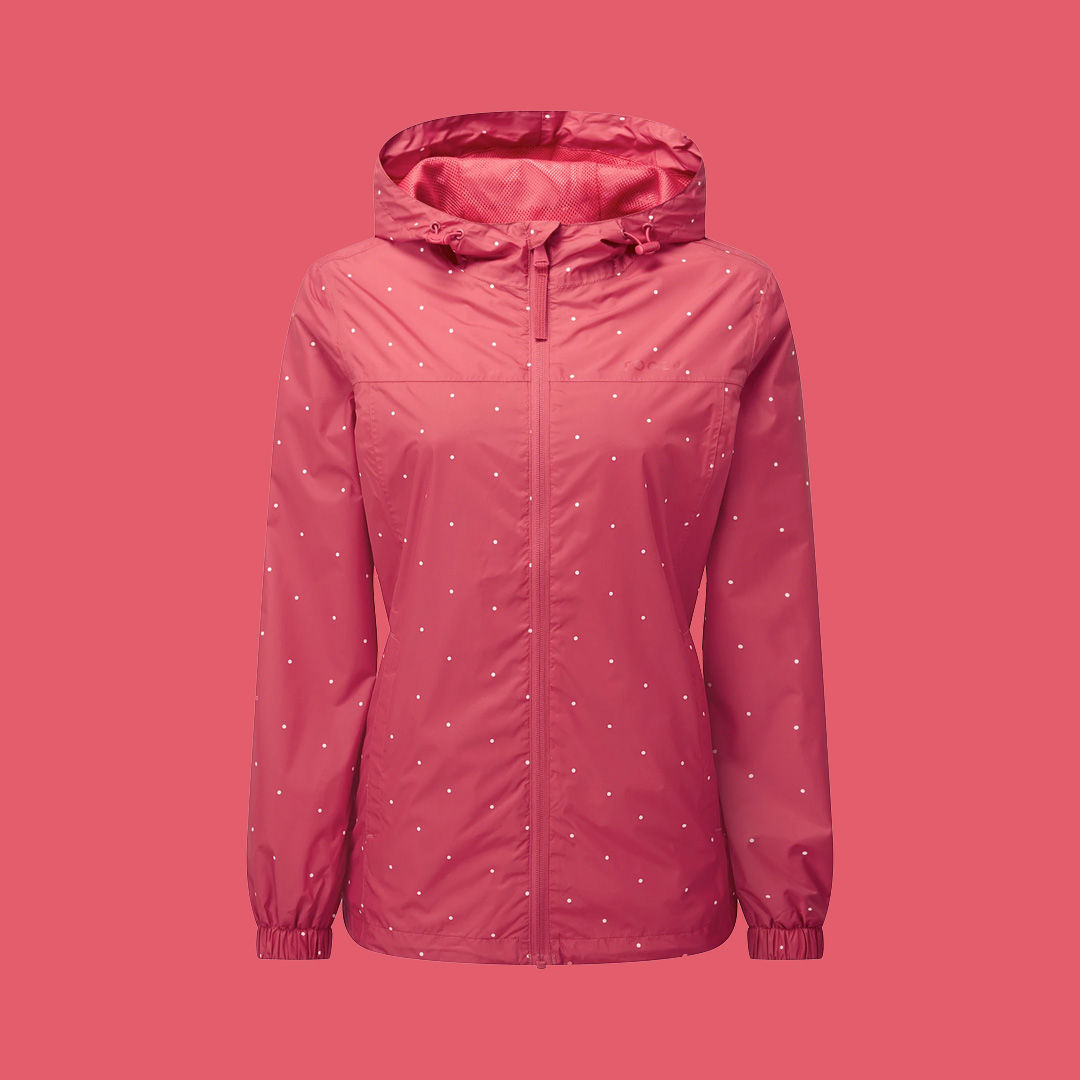 TOG24Official's tweet photo. A smart response to seasonal showers โ๏ธ
Shop CRAVEN: https://t.co/DL9ELixA8Z
Featuring fully taped construction, it squashes down small but offers reliable waterproof performance all year round #GetToggedUp https://t.co/WvavcGitOS