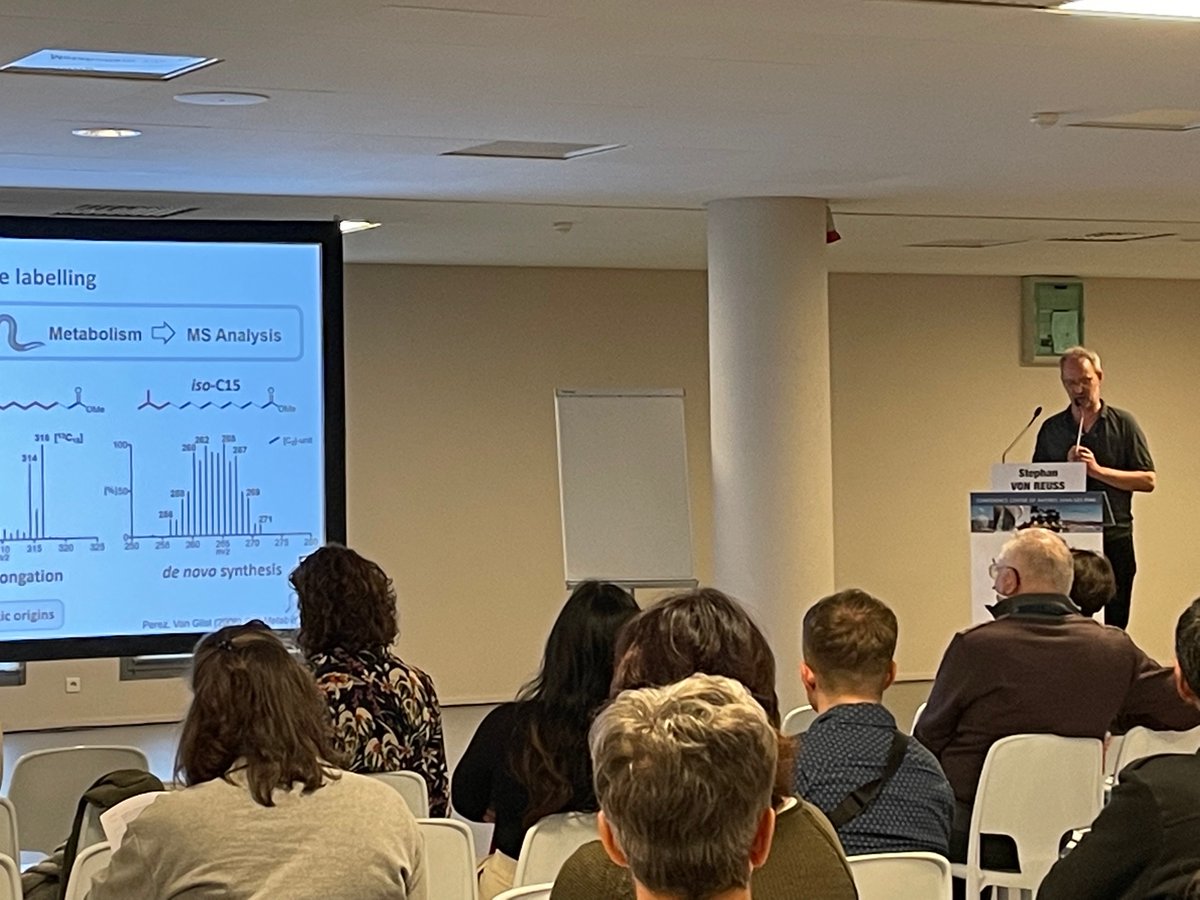 Great presentation about mixed isotope labeling for #nematode #pheromones by <a href="/SvonReuss/">Stephan von Reuss</a> at #ICN2022 <a href="/ESNematologists/">European Society of Nematologists</a> <a href="/nematologists/">IFNS</a> <a href="/SON_nemaweb/">Society of Nematologists</a>