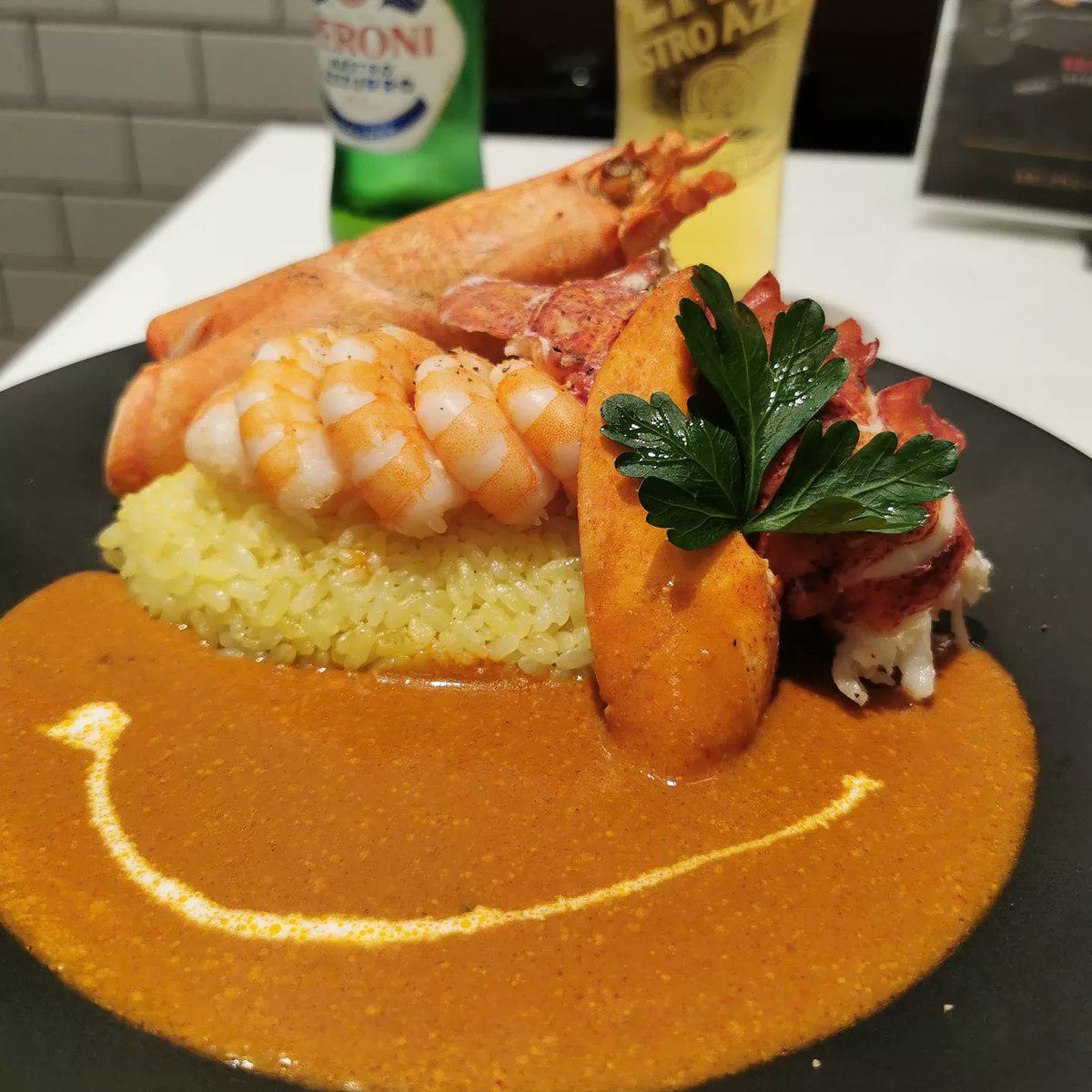 inainagakky's tweet photo. 海老いっぱいの幸せcurry🦞🍛
六本木ヒルズUOTA
@uota_roppongi
ギリギリですが限定🦞🍛頂きにウオタさんへ💡
原価がものすごくかかっていそうな海老まみれの🍛は、海老とカレー好きには堪らない逸品です!
#海老いっぱいの幸せcurry #ウオタ #UOTA #六本木ヒルズ #カレー大好き #カレーライス https://t.co/QywJpXlZWq