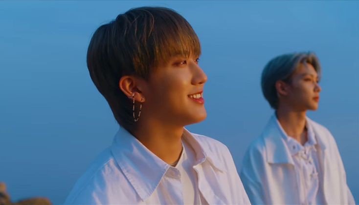 felix associates the color blue with changbin, and according to psychology blue gives off feelings of calmness/serenity, and peacefulness 😭💙