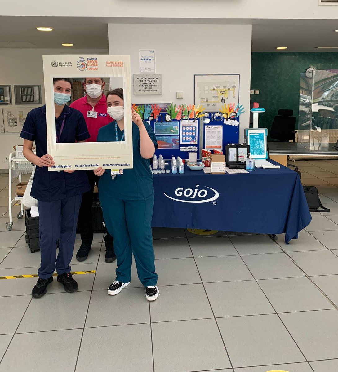 janelawrence287's tweet photo. The IPC Team are in the main entrance of Broadgreen Hospital to carry on with awareness of hand hygiene #WHO #Gojo 
Please visit the stall and try out the Surewash hand hygiene scanner, everyone welcome! @LivHospitals @jamessumnerNHS @DebbieLankstead https://t.co/KMRjnMNWIz