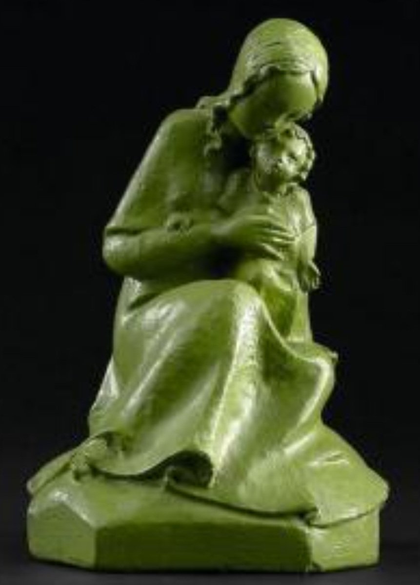 _Hohepriesterin's tweet photo. #Bildhauerinnen
Die "Sitzende Mutter mit Kind" stammt von #HannaCauer (geb. 1902; gest. 1989).
Hanna wurde in eine Bildhauer-Familie geboren und erhielt schon früh Unterstützung u.a. von #MaxLiebermann und #MaxSlevogt. Sie wurde Meisterschülerin von #HugoLederer https://t.co/nZow5sTgJx