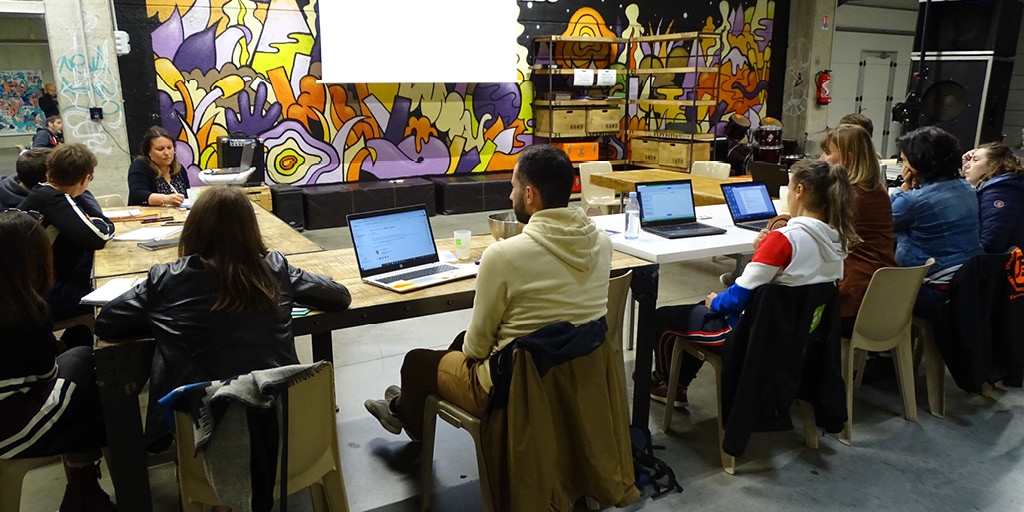 [RENCONTRE INFORMATION JEUNESSE]
Hier, au Labo se tenait la rencontre départementale information jeunesse.
Durant cette journée, les professionnels du secteur ont pu échanger et se former sur les thématiques du numérique et de l'orientation. 💻