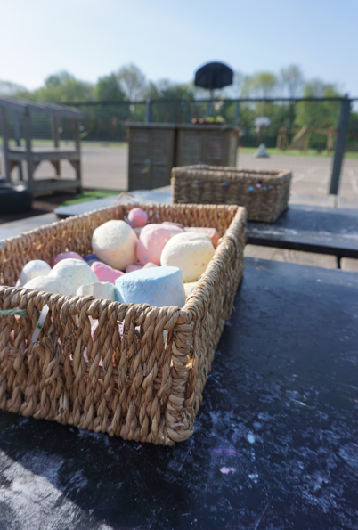 GreatLinfordPri's tweet photo. Our EYFS outdoor area looked lovely in the morning sunshine. A range of activities are ready for the children to explore. 🌞 https://t.co/knUOBTRA6S