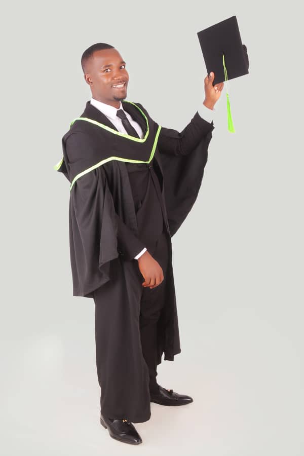 ICANSouthSudan3's tweet photo. We would like to congratulate our Public Relations Manager Mr. Moses Philliph Dananyeno Sakondo for his graduation with Bachelor Degree in Journalism and Mass Communication at Uganda Martyrs University. This is a dream come true. Wishing you a blessed and successful future. https://t.co/V7ir6C2EJ3