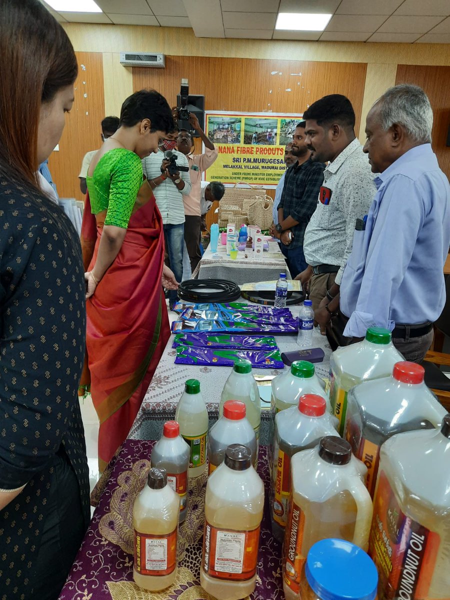 fametamilnadu's tweet photo. Dr. S. Aneesh Sekhar, District Collector Madurai presided over a meeting with MSMEs and association stakeholders, on May 6, 2022. The dignitaries also inspected various products produced by MSMEs in Madurai district.
2/2
#tnmtipb #tnmsme #exports #MSME #entrepreneurship #Madurai https://t.co/14k4uWw0er