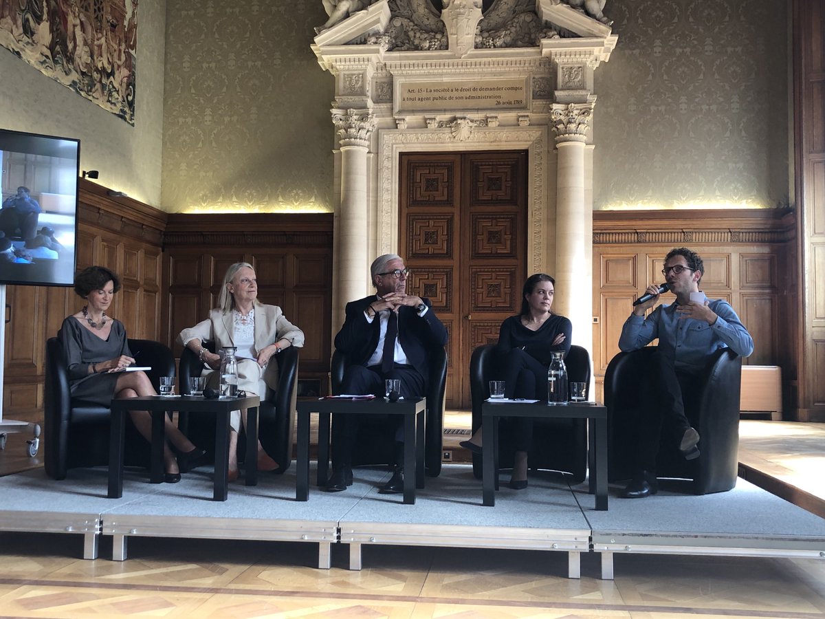 « Femmes dirigeantes » dans le secteur public. Débat à la Cour des comptes.
#courdescomptes
#couraufeminin
#brigittegrezy
#francoissauvadet
#emiliepiette
#diese