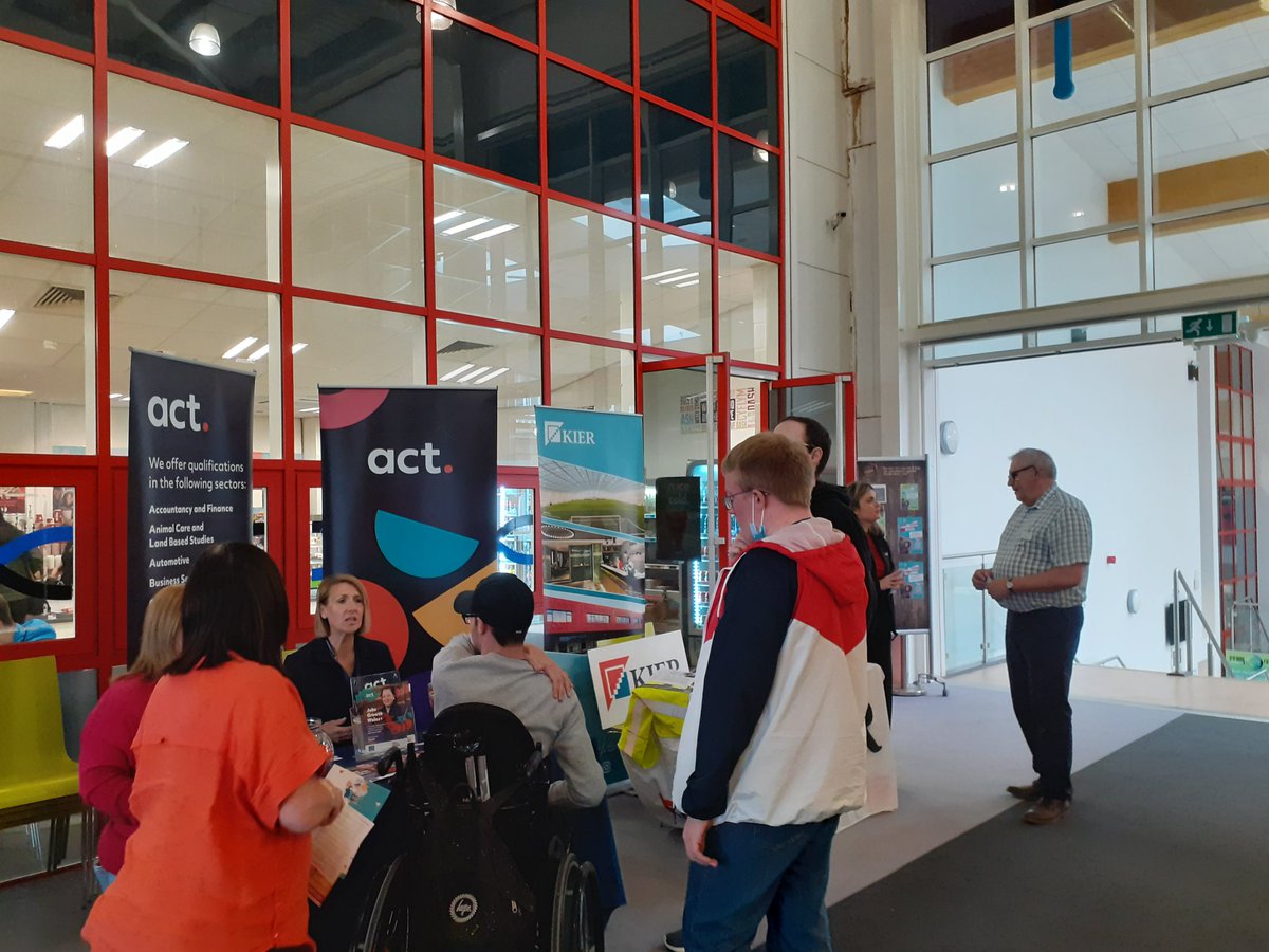 FuturesCymoedd's tweet photo. @ColegyCymoedd great to see our Ystrad Campus Vocational Access learners engaging with partners at their 'What's Next Event' finding out about the pathways available for when they leave college in the summer #partnerships #lifeskills #Additionallearningneeds ❤💙💛💜 https://t.co/Me9sExqZnF