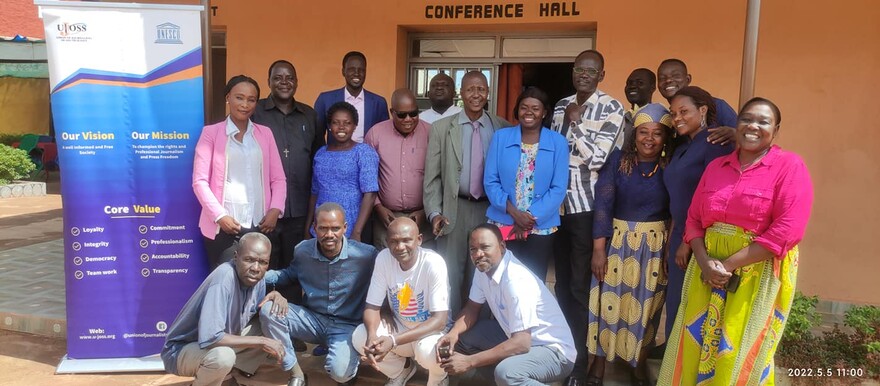 RadioTamazuj's tweet photo. The Union of Journalists of South Sudan #UJOSS is training 25 journalists on the constitution-making process in Wau, Western Bahr el Ghazal State.
https://t.co/L26l6zoBrV
#SouthSudan
#SSOT https://t.co/cnpdDfTeSX
