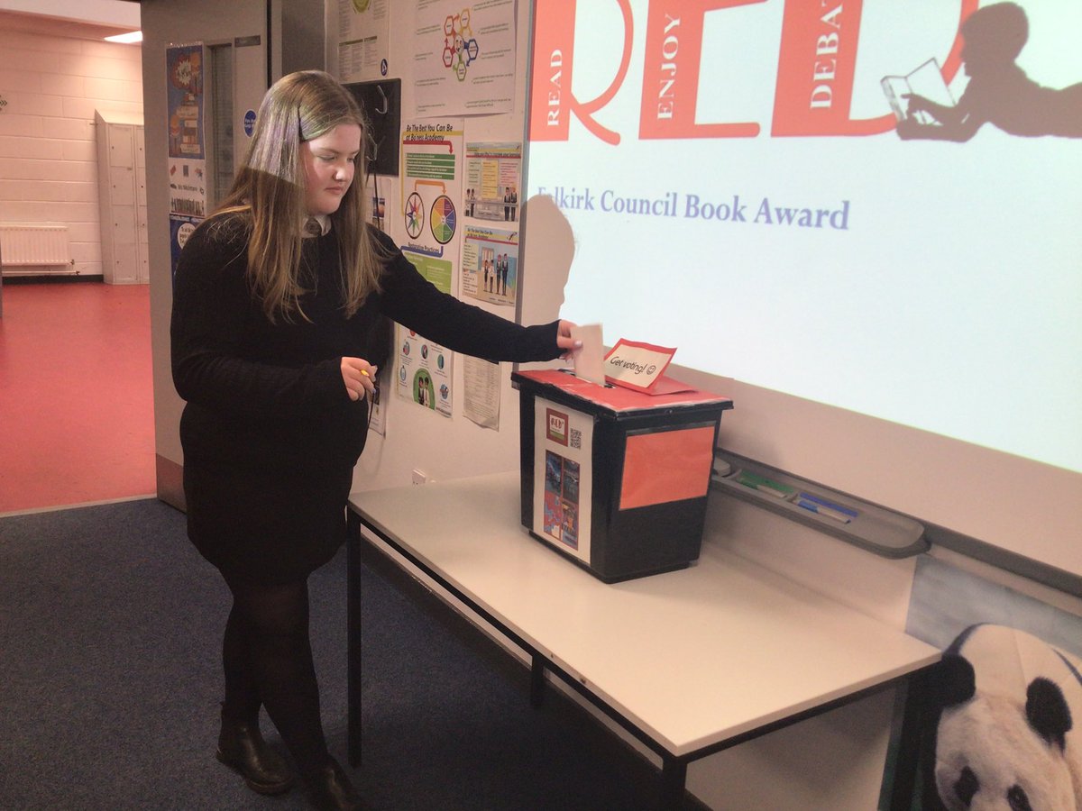 LALiteracy's tweet photo. It’s voting time #RED16 @BonessAcadLib @RenLearnUK Voting for our favourite book!@FVWLric https://t.co/lS8vFBQQRJ