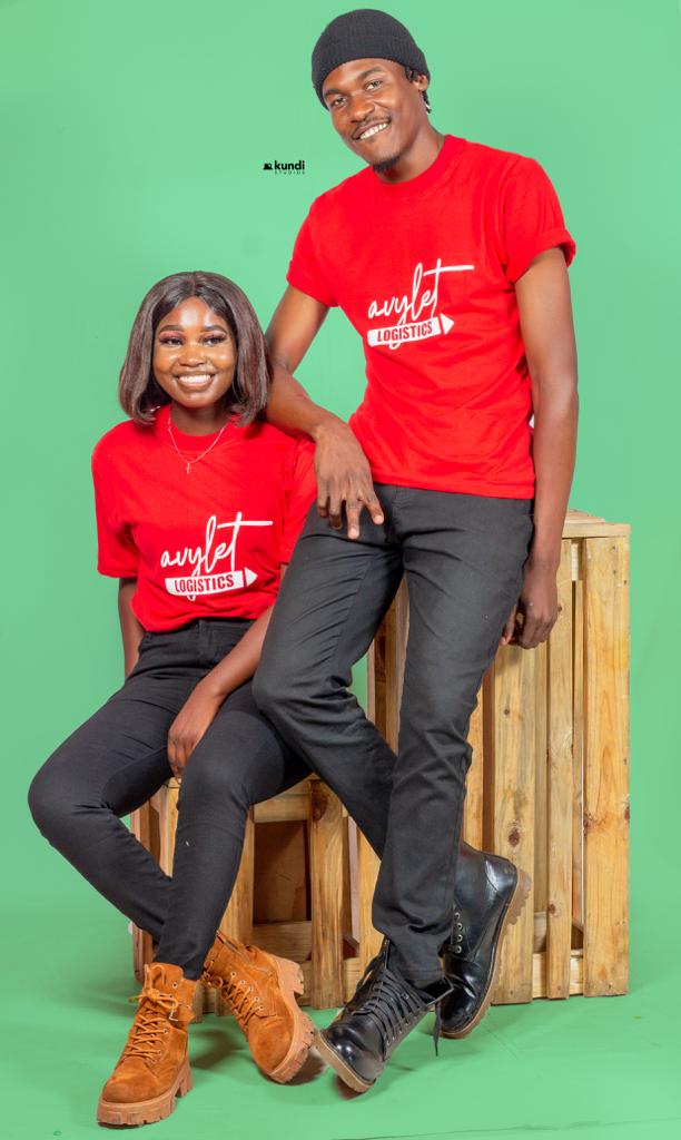 AvyletLogistics's tweet photo. Do business with #Avyletlogistics and get one of these #tshirt
Let us offer you #convenience #beyondborders更加卓越
Get in touch with us on app +86 1431043 or visit us at no 4 Aberdeen road Avondale Harare.
#convenient
#Avyletlogistics 
@EsteemComms 
@takemorem1 
@mavhure1 https://t.co/3bxFdyRvdu