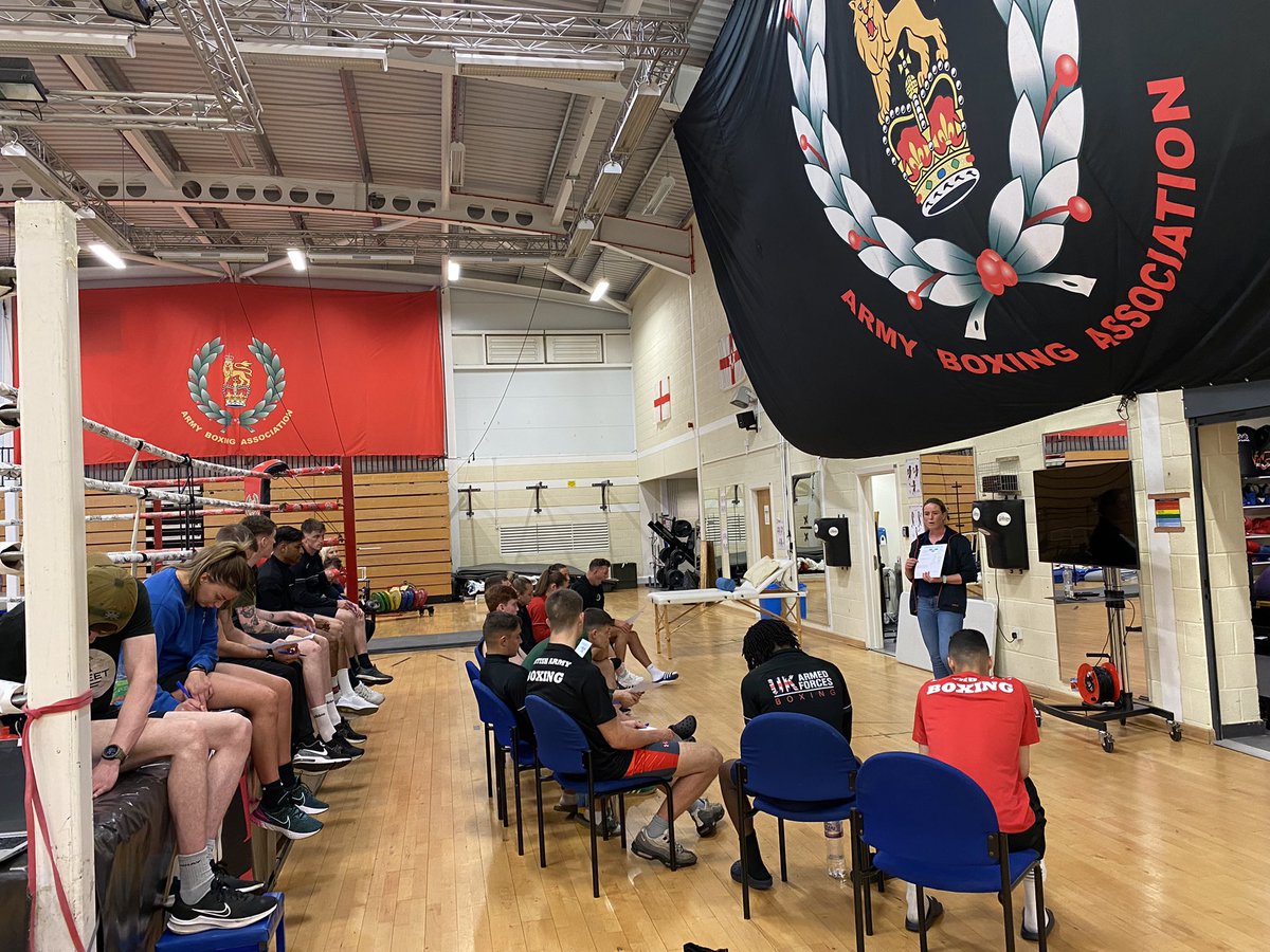 Ben_Stewart_Box's tweet photo. Thanks @AliBooker_RD @JDPsychology &amp; @RachelBustinPT of  @TalentedAthlete @AEAPCentre for delivering 3 workshops on Nutrition, Sports Psych &amp; injury prevention for the @armyboxingteam yday. @ArmySportASCB 
#ABT #BritishArmySport #ArmyBoxing #boxing #boxingtraining #ArmyEliteSport https://t.co/AmSbpcABYu