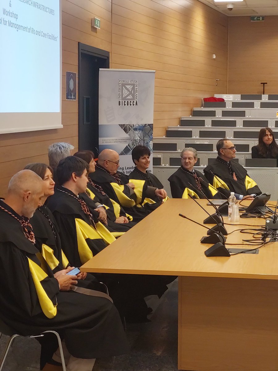 asmi_ari's tweet photo. Really happy to participate in the @MasterEMMRI graduation event as an alumni. Second and third classes finish now and the 4th is ongoing. Research Infrastructures have a great need for quality leadership and management. @unimib https://t.co/ToKXVukHga