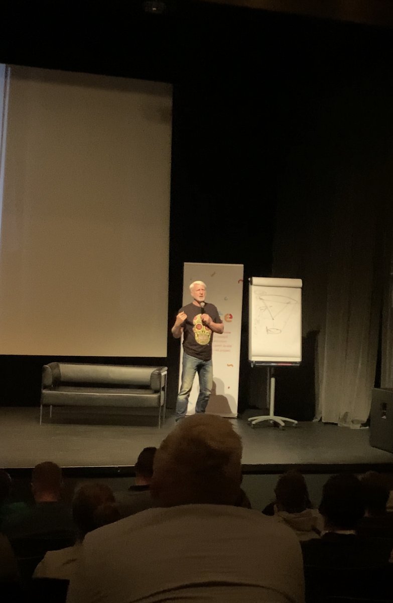 brain_seo's tweet photo. Naprosto fantastická přednáška od #marianjelinek na #projectrestart - btw nemáte někdo audio/video záznam této přednášky? Dal bych si to znovu 😌 https://t.co/4NHwbdtTln