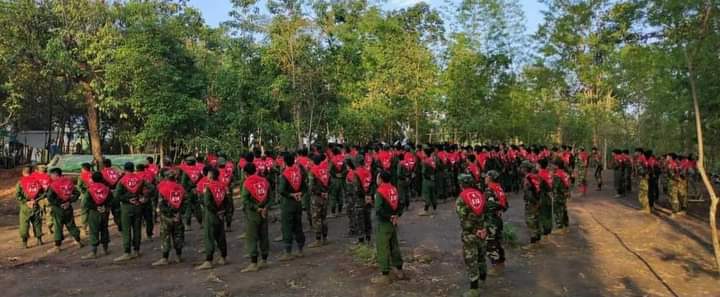 miN13700's tweet photo. The NUG government announced on May 6 that the one-year anniversary of the establishment of the People's Defence Force (PDF) was celebrated at Battalion 510.
#SupportPeopleDefenceForce
#2022May6Coup
#WhatsHappeningInMyanmar https://t.co/kXgDpt3tS4