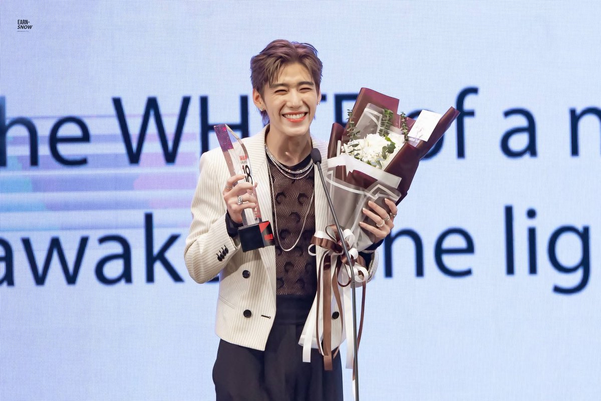 Vipxxid's tweet image. 𝙔𝙤𝙪 𝙖𝙧𝙚 𝙢𝙮 𝙨𝙪𝙥𝙚𝙧𝙨𝙩𝙖𝙧 ✨️@ppkritt
ภูมิใจและยินดีกับทุกความสำเร็จน้าาาคนเก่ง
#HBDPP23rdProject
#HappyLovelyPPday 
#ppkritt