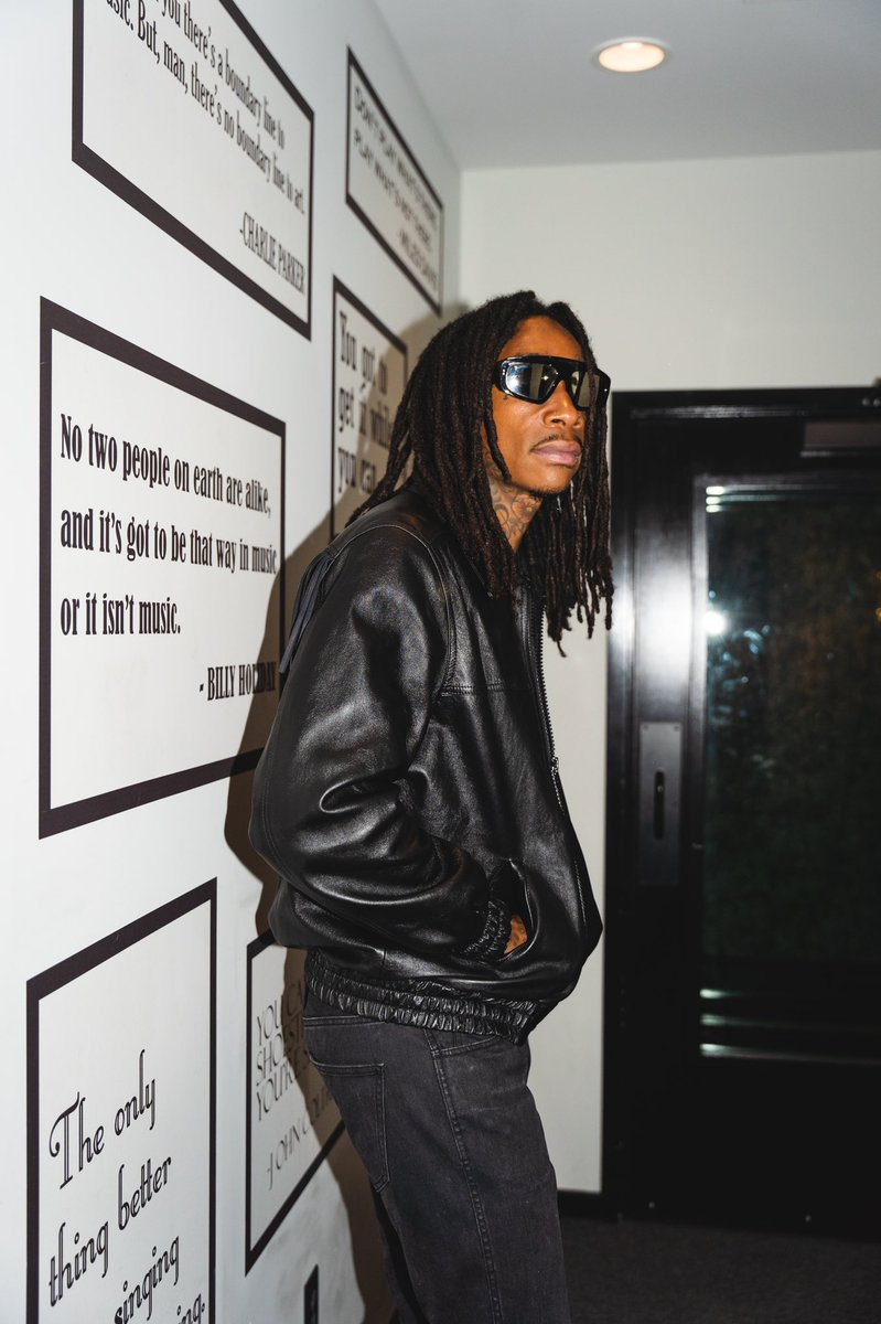 wizkhalifa's tweet photo. Such a Weed Pot. https://t.co/5Mexf6XerO