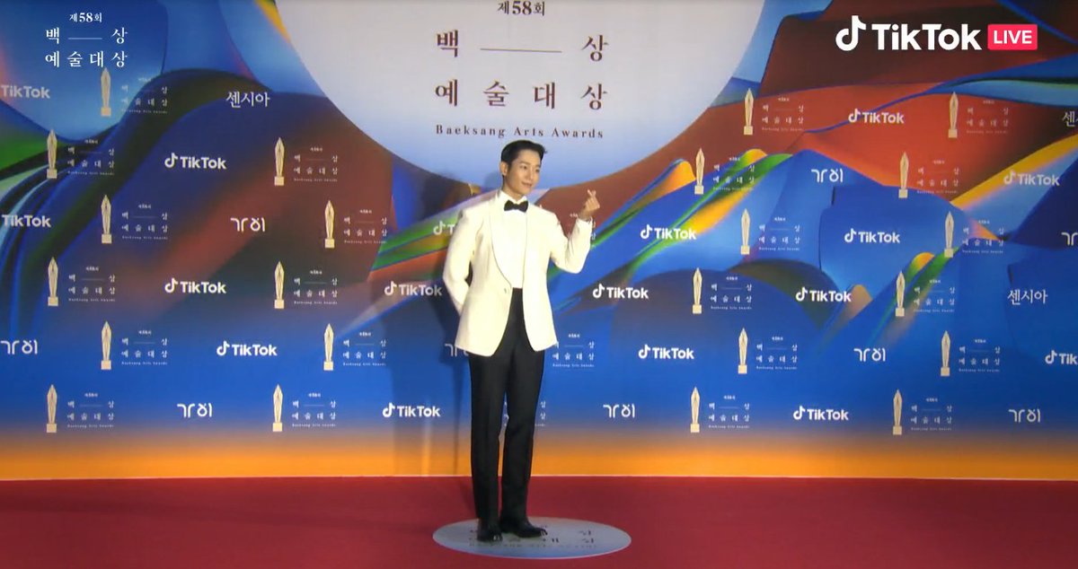 thejunghaein's tweet photo. Jung Haein on red carpet aaahh!!!

58th Baeksang with Haein
#DPerfectActorJungHaeIn 
#BaeksangArtsAwards2022
#정해인 #JUNGHAEIN https://t.co/dauzndNpYM