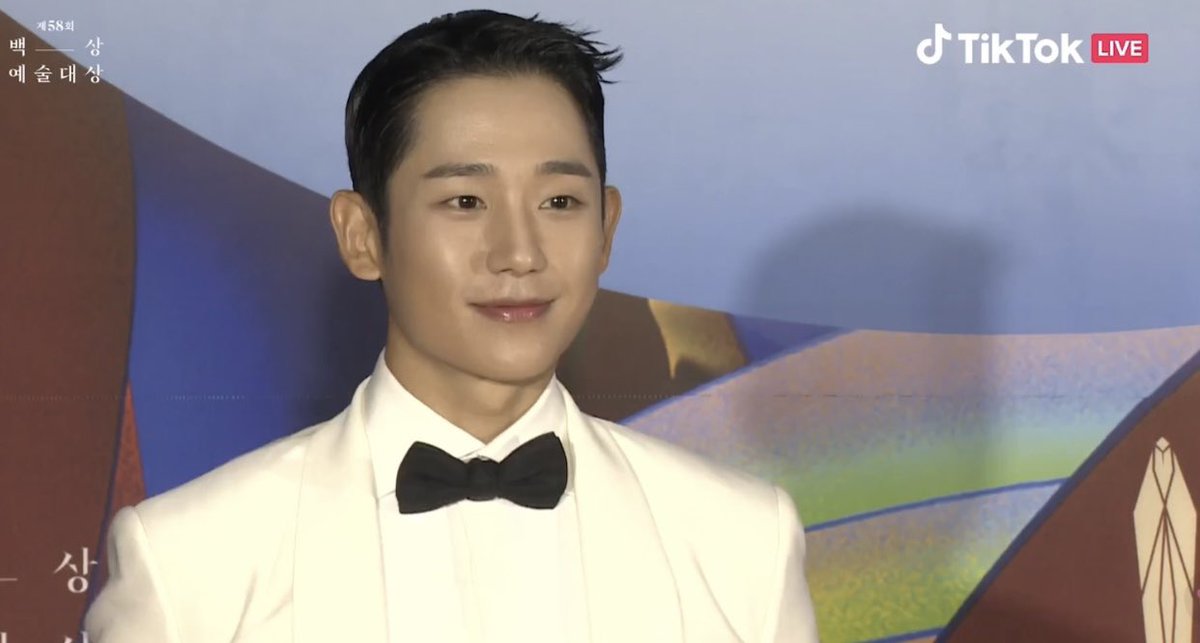 onewaywithchu's tweet photo. Haein on the red carpet for the Baeksang Awards🥰🤍

#BaeksangArtsAwards2022 #JungHaeIn https://t.co/4U4MprdLjt