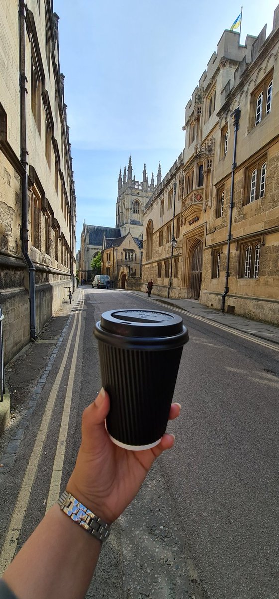 DrShabanaKhan's tweet photo. Drove up to sunny #Oxford this morning for today's E/I balance Neuroscience symposium @CortexClub with the rest of the lab crew! https://t.co/NpKbDOwL6D
