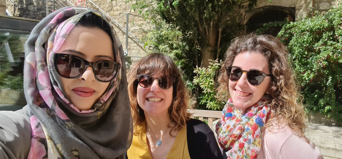 DrShabanaKhan's tweet photo. Drove up to sunny #Oxford this morning for today's E/I balance Neuroscience symposium @CortexClub with the rest of the lab crew! https://t.co/NpKbDOwL6D