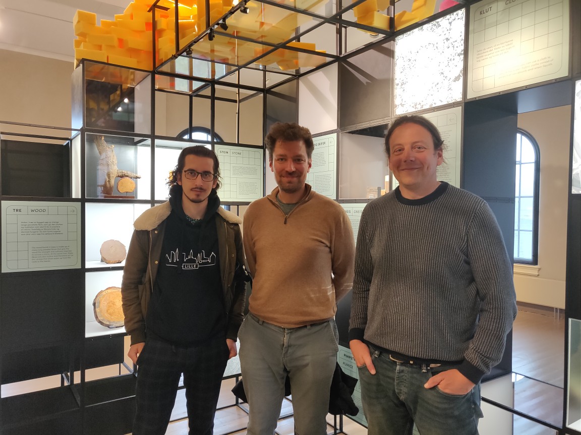 PMG Bergen (@pmgbergen) on Twitter photo Excited to kick off the 2-year collaborative project GradFlowPoro with <a href="/Inria_Lille/">Centre Inria de l'Université de Lille</a>, @Inria_sophia and @IFPENinnovation. Together we will study variational models and numerics of multiphase poromechanics. We also visted the recent porous media exhibition <a href="/NHMuseum_Bergen/">NaturalHistoryMuseum</a>. Excited to kick off the 2-year collaborative project GradFlowPoro with <a href="/Inria_Lille/">Centre Inria de l'Université de Lille</a>, @Inria_sophia and @IFPENinnovation. Together we will study variational models and numerics of multiphase poromechanics. We also visted the recent porous media exhibition <a href="/NHMuseum_Bergen/">NaturalHistoryMuseum</a>.