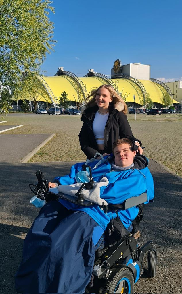 Jessie 🦥 tweet media