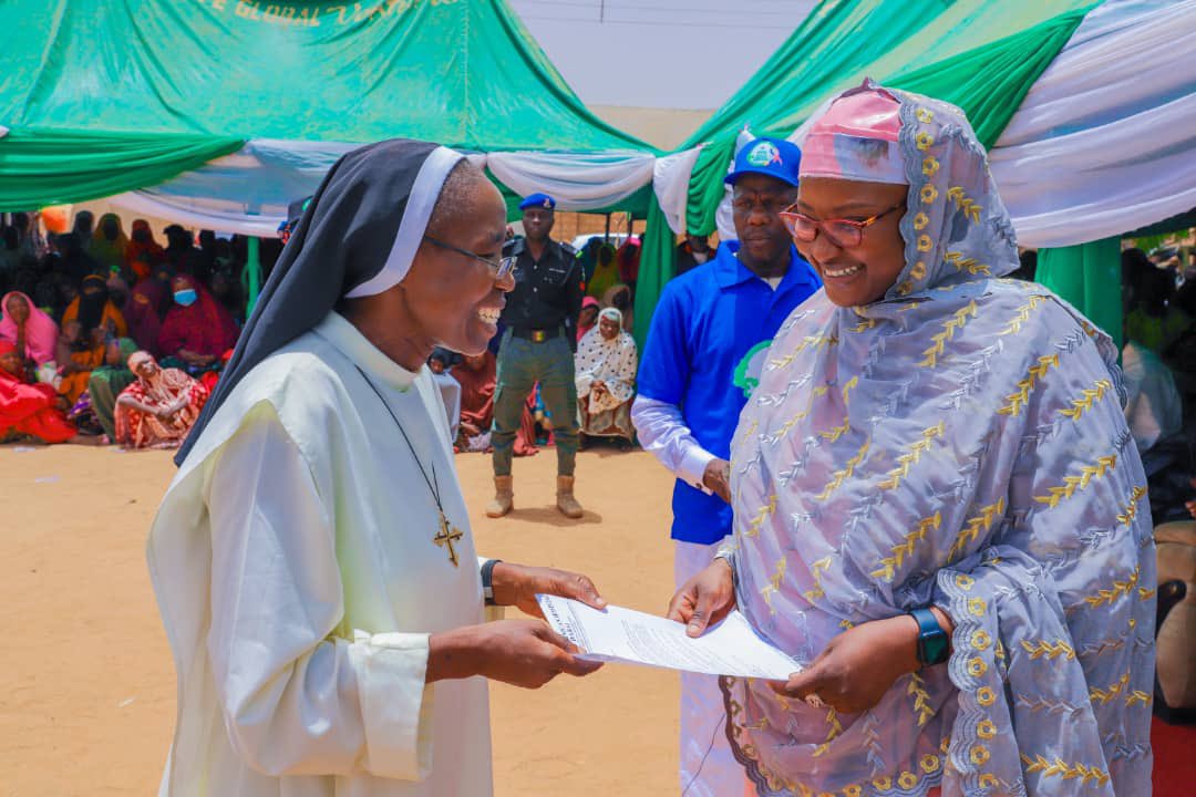 DrZSB's tweet photo. Yesterday I was in Birnin Yari PHC, Jega -for the official flag off of our Kebbi cervical cancer control program which commenced in February. Present with pledges of support were crucial partners &amp; stakeholders such as @nmanigeria, @WHONigeria, and our catholic sisters from Dabai https://t.co/SGtU2NCl8y