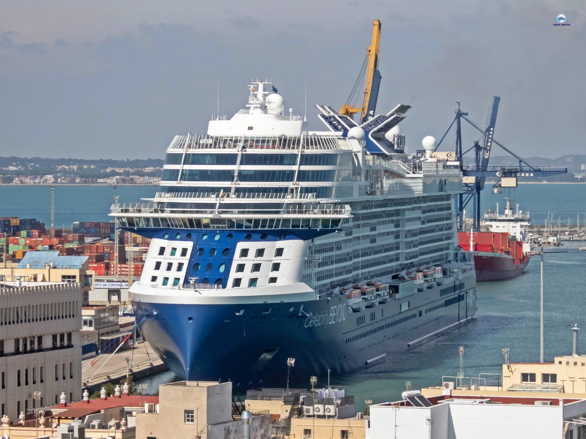 maritimegraphy's tweet image. Primera escala del crucero CELEBRITY BEYOND 🇲🇹 @CelebrityCruise  en el @puertodecadiz Os dejo una de las vistas que más me gustan tomada desde la catedral de Cádiz.