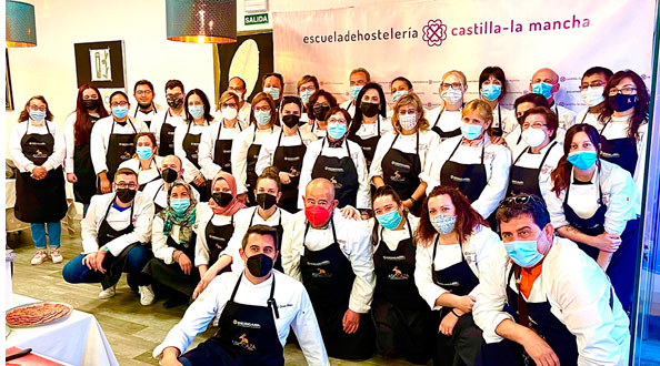 Ambas entidades han organizado jornadas de formación en una veintena de escuelas de hostelería.
 También se pone en marcha un concurso en donde los ganadores disfrutarán de un viaje de...

bit.ly/3KQNxJB