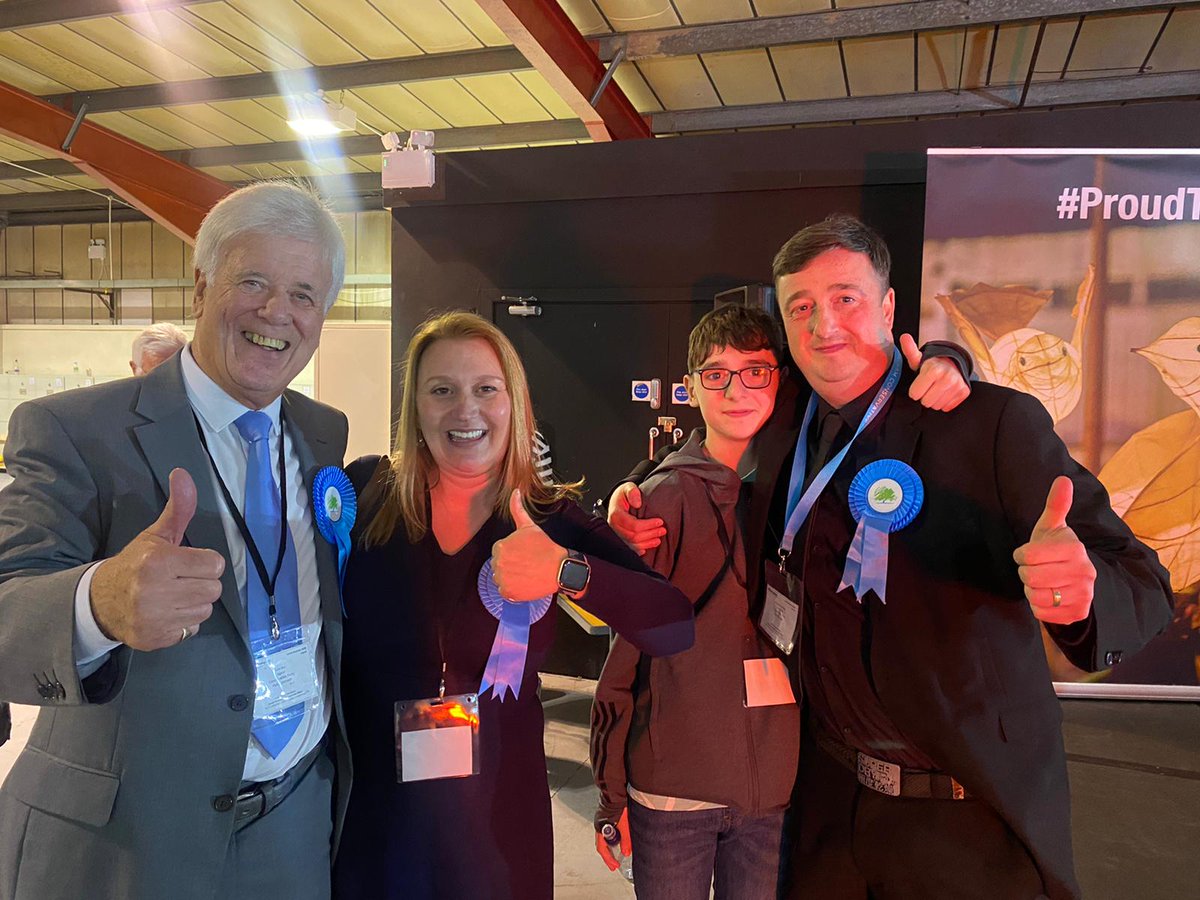 🔵 Phil Chadwick - 1830
🔴 John Mercer - 1356
🟢 Alex Cooper - 273

Last night's result shows, when you work hard in your community for the last 6 years, residents will back you. I am proud to serve the people of #Hydewerneth and thank them personally on my thumping 474 majority!