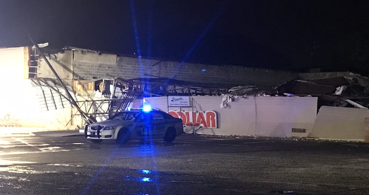 Damage done to a family dollar after a tornado roared through downtown Mobile Alabama @spann @ReedTimmerAccu @ryanhallyall @ScottPeakeWX @JordanHallWX @SevereStudios