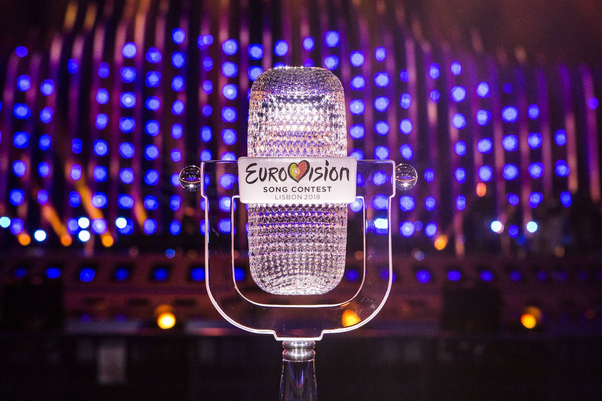 joanribo's tweet photo. Eurofans! Dissabte pel matí, platja; al migdia, paelleta; per la nit, #Eurovision 🎶
Què vos sembla el pla per a 2023?

🎙 Si Chanel guanya proposaré formalment #València perquè siga la ciutat que aculla la pròxima edició.

És una qüestió de voluntat, no monetary😏

#EuroValència https://t.co/6nQ0DQcLnO