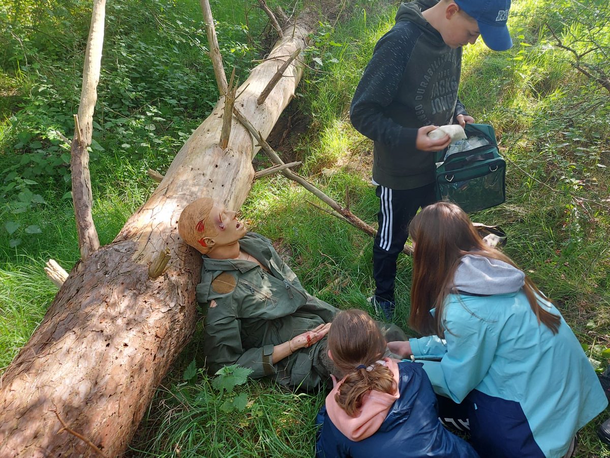 DofEWNAT's tweet photo. Day 2 Bushcraft- more great photos #explore4more @Smithdon_High @StClements @SHSKingsLynn @MarshlandHS @GrahamLodge1 https://t.co/wI6j7hpN7q