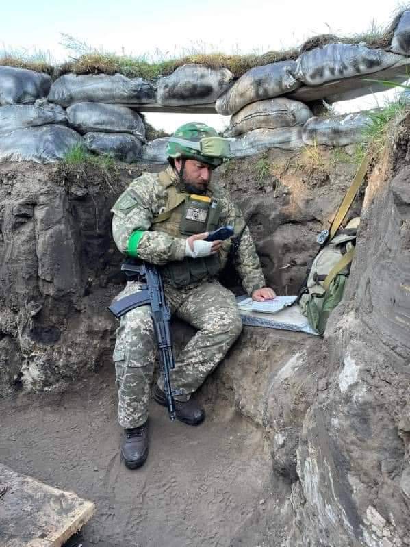 Day 71. Dear World. Guess what this Soldier is doing now? This is Professor from the Uzhgorod National University, Fedir Shandor, and he is giving a lecture to His students. Still any hesitation about our soon victory?#Unbreakable #StandWithUkraine