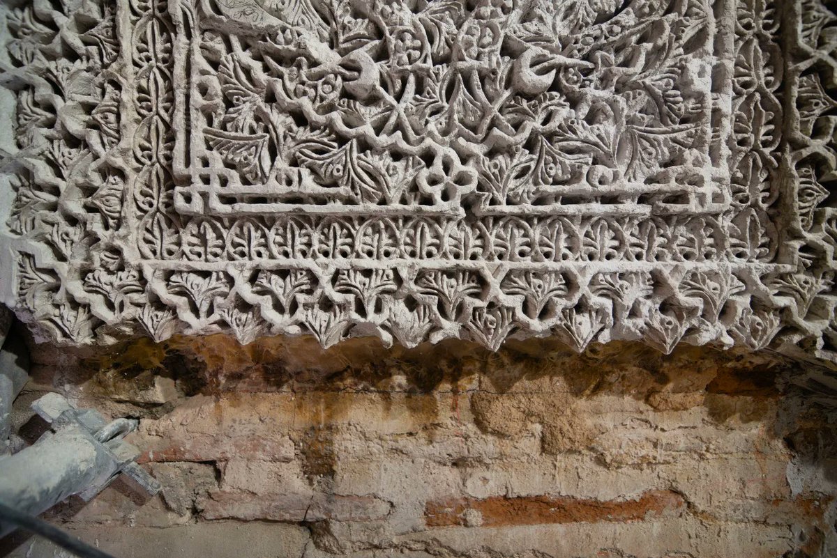 ConsorcioToledo's tweet photo. .Yesería mudéjar.

.Salón Rico del Corral de Don Diego.
📍#Toledo

(Hace unos días)

✔️💯 Gran trabajo de restauración. https://t.co/enz6hOtCZq