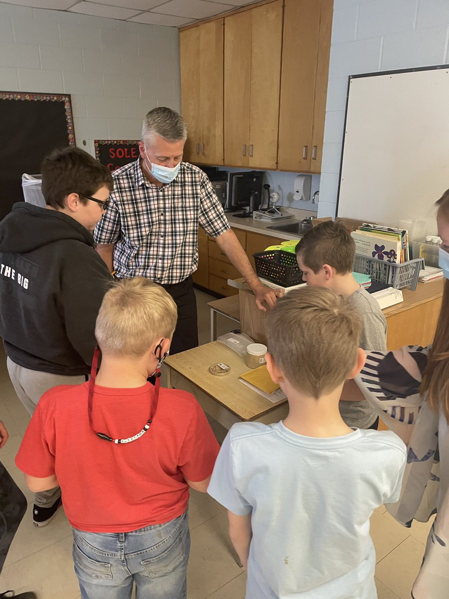 We can’t wait to watch the life cycle changes that these Painted Lady larvae will experience. Even the big kids find it fascinating! #tvdsboutdooreducation