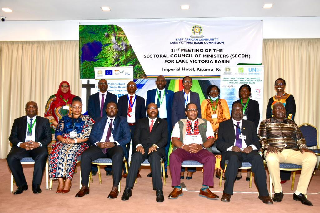 Ce 06/05/2022,j'ai participé à la session des Ministres de la 21ème Réunion du Conseil sectoriel des Ministres en charge de la commission du Bassin du Lac Victoria(LVB-SECOM) à Kisumu en République du Kenya.<a href="/NtareHouse/">Ntare Rushatsi House</a> <a href="/EAC_LVBC/">LVBC</a>
