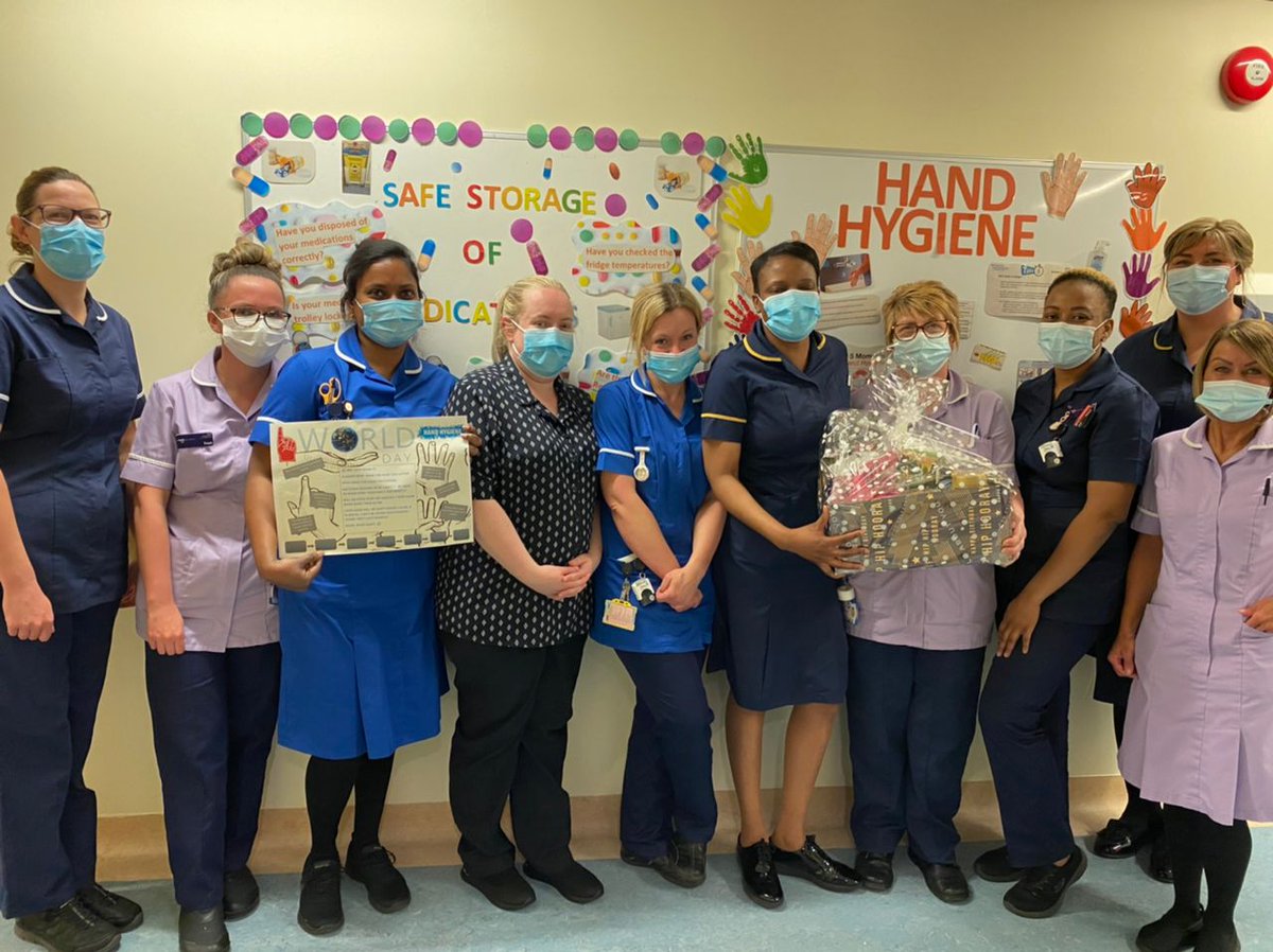 LoobyLouF1978's tweet photo. #OldhamIPC World hand hygiene day poster competition winner is... Chloe Carey and all the team on T7 OCO. Well done to all the team and to all wards and departments who entered 👏 😁 Judged by Claire Scott and Sue Rohan
@fantasticdiddle @NCANursing @OldhamCO_NHS @hulmes_alison https://t.co/limqY2fGzc