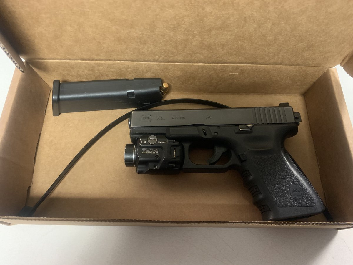 IMPDnews's tweet photo. Downtown District Has Seized More than 50 Guns from prohibited persons YTD thanks to the hard work of Downtown District officers, detectives and members of the Violent Crime Task Force (VCTF) and Violent Reduction Teams (VRT) #IMPD #indy #violencereductionteam #joinimpd https://t.co/GxBOcNKbvj