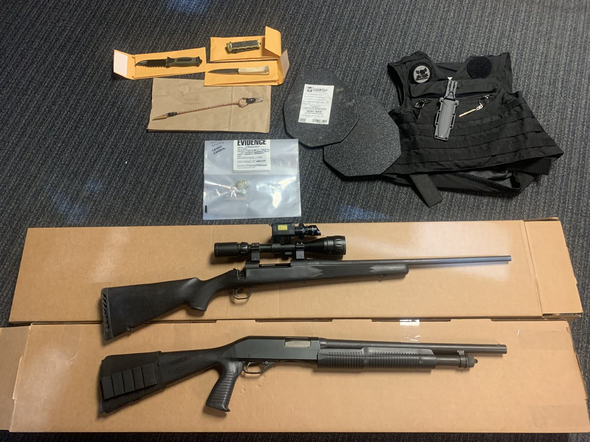 IMPDnews's tweet photo. Downtown District Has Seized More than 50 Guns from prohibited persons YTD thanks to the hard work of Downtown District officers, detectives and members of the Violent Crime Task Force (VCTF) and Violent Reduction Teams (VRT) #IMPD #indy #violencereductionteam #joinimpd https://t.co/GxBOcNKbvj