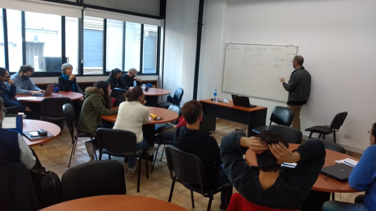 TrefemacA's tweet photo. Una postal del curso de Modelado matemático de sistemas neuronales, con Juan Perotti, Paula Nieto y Pablo Gleiser, en TREFEMAC 2022 en La Plata. De Córdoba y Bariloche para el mundo! https://t.co/x3NuqpIgPs