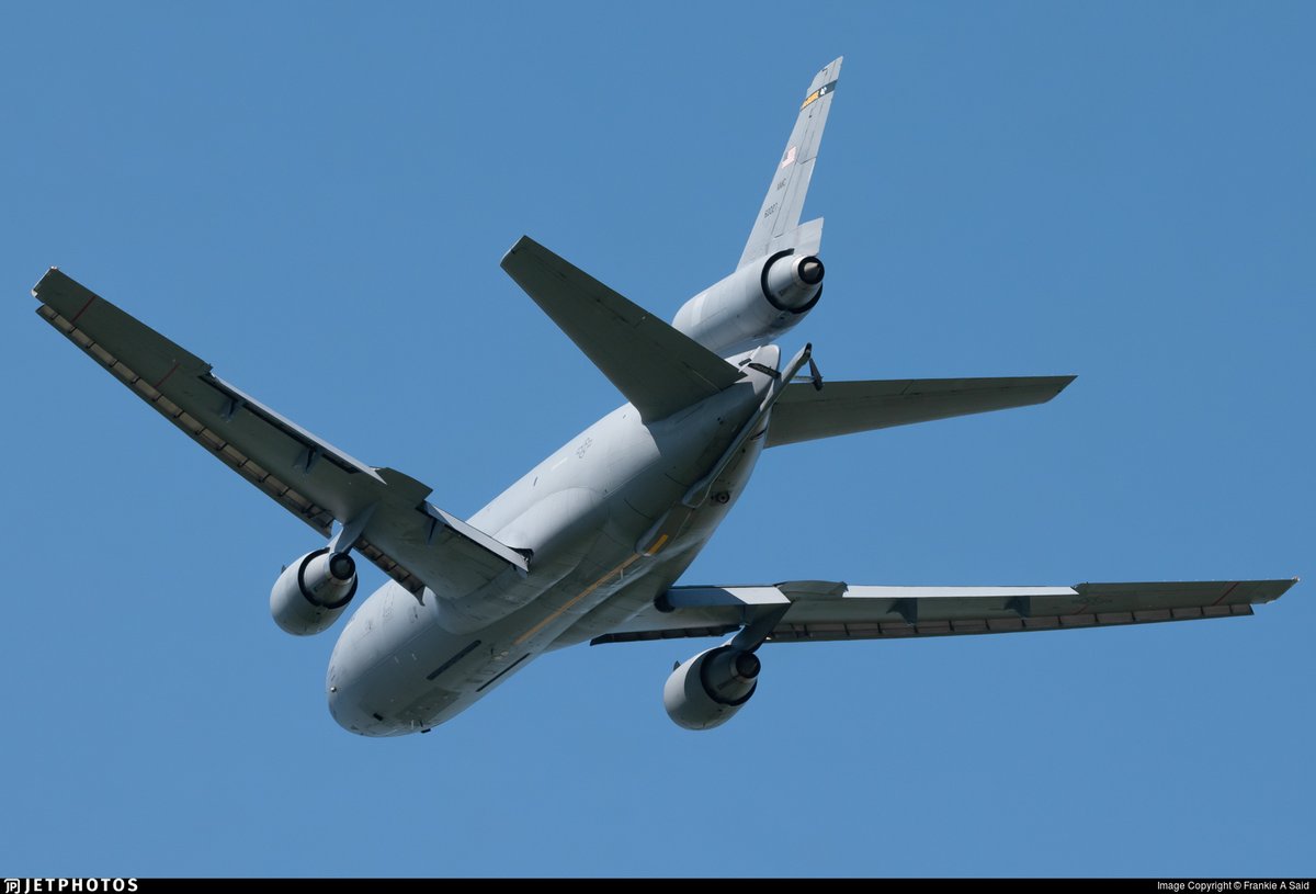 GetToTheChopp11's tweet image. #PlaneAlert ICAO: #AE0226 Tail: #860027 Flt: #ROMA71 
Owner: #USAF
Aircraft: #Douglas KC-10A Extender
2022/05/06 11:42:52
#DC10 #Air2Air #Refuel #ToFlyFightAndWin airforce.com 
globe.adsbexchange.com/?icao=AE0226&amp;amp;s…