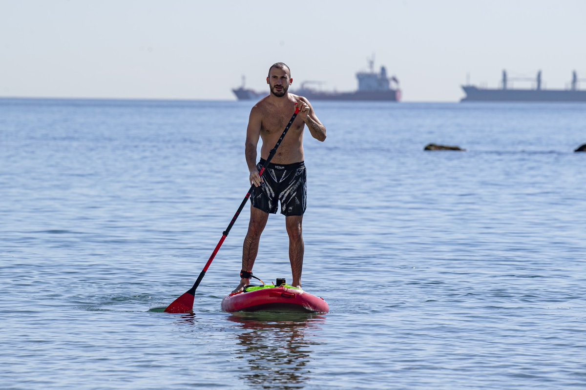 MatchroomPool's tweet photo. No, it’s not the new cast of Baywatch, it’s @AlexKazakis and @MichaelBridge_ paddle boarding!

Feature dropping today 🤣

#WorldPoolMasters https://t.co/ciDOiLMb1f
