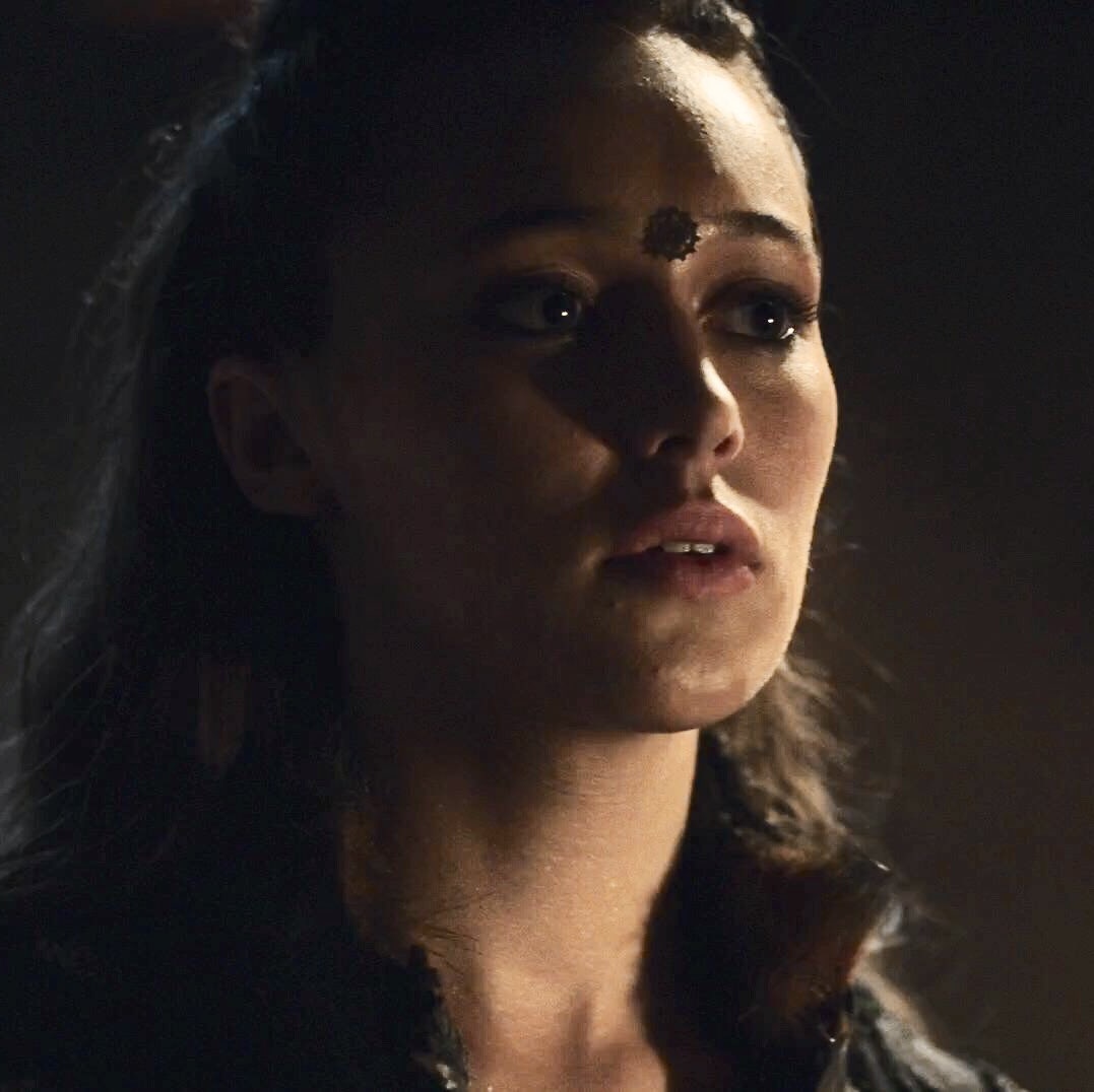debnammcgraths's tweet photo. "this character had such an impact on everyone and stood for something so beautiful, and was such an exceptional character, that i think is the core of it all. you know, love is love and that’s just it." -Alycia Debnam-Carey https://t.co/HuPSrIcNK9