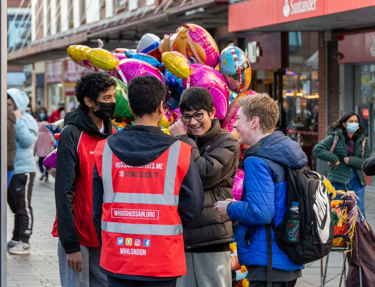 WhoIsHussain's tweet photo. When we practice kindness either to other people or towards ourselves we can experience positive mental and physical changes through lowering stress levels and increasing the body’s production of feel-good hormones such as dopamine, oxytocin and serotonin. @wihlondon https://t.co/RvlCIRcsS5